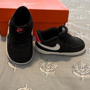Nike Kids Black Sneakers with Pink and White Accents